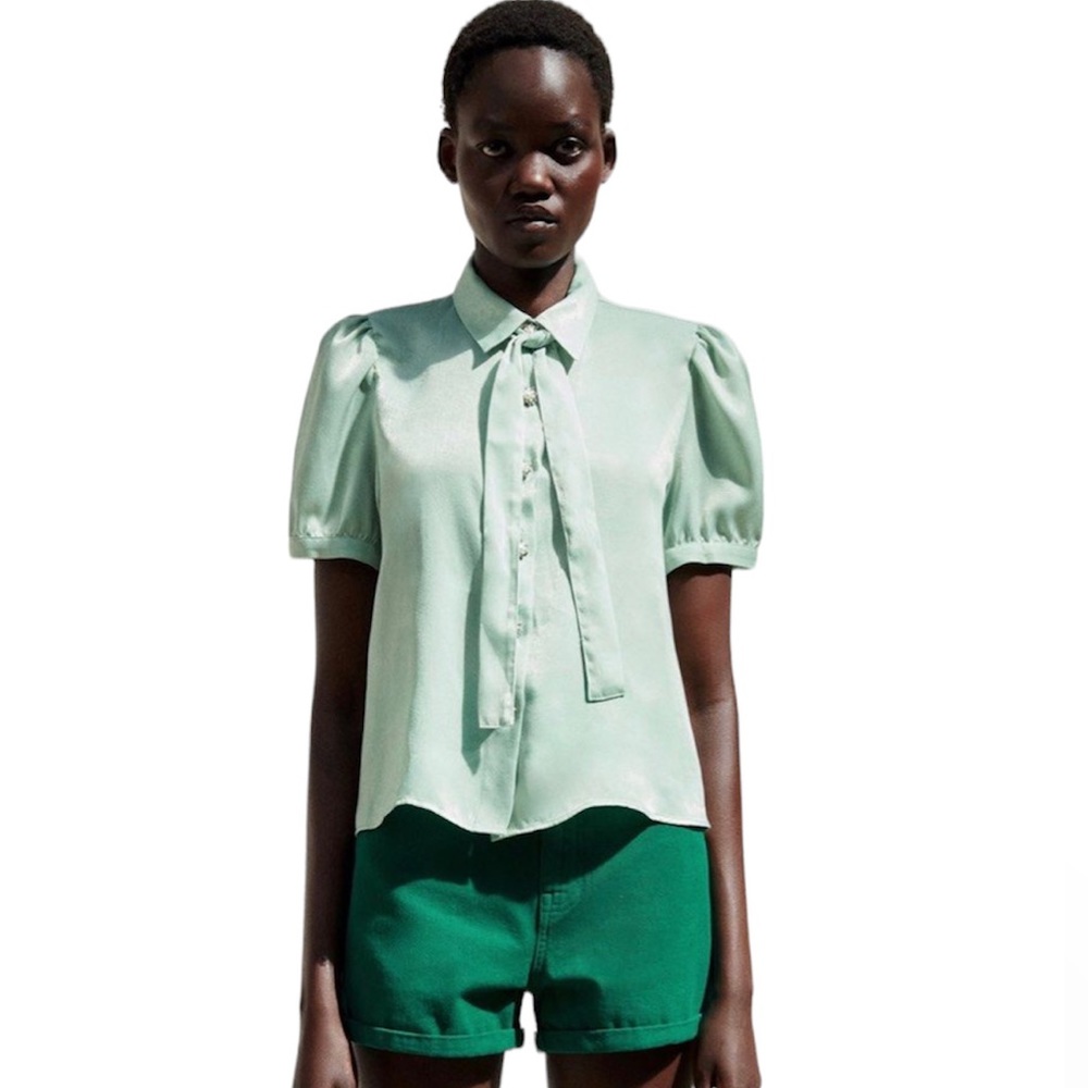 đNEW ZARA Top with Rhinestone Buttons - Picture 2 of 15